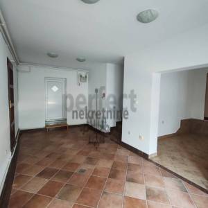 Sveta Nedelja-centar, poslovni prostor 45m2 u prizemlju zgrade