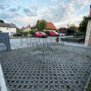 Sveta Nedelja,stan 40m2 za poslovnu namjenu,parking u dvorištu zgrade