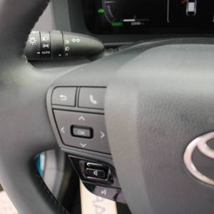 Toyota C-HR 1.8 Hybrid AUTOMATIK Dynamic *LED, KAMERA*