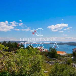 TROGIR, SEGET: kuća sa 6 apartmana!