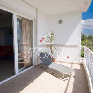 TROGIR, SEGET: kuća sa 6 apartmana!