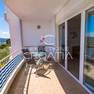 TROGIR, SEGET: kuća sa 6 apartmana!