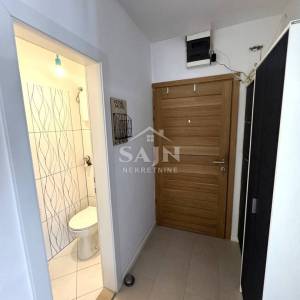 Trogir/Kompletno namješten trosoban stan 
