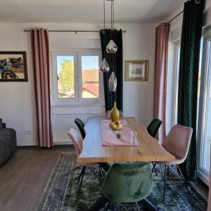 Trosobni, terasa, garaža, penthouse, odličan