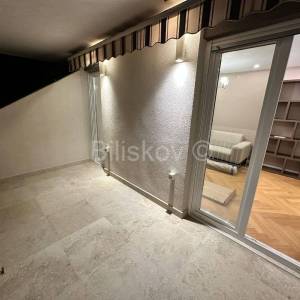 Trstenik Split novouređen stan 1. iznajmljivanje