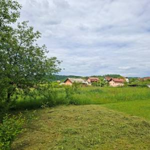 TUŠILOVIĆ- GRAĐEVINSKA PARCELA  2609 m2, 25 000 €