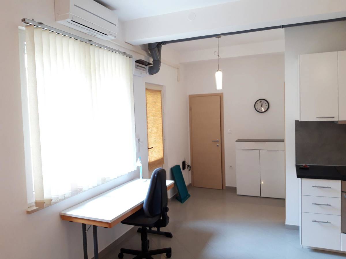 Uredski prostor 35m² u Splitu predio Spinut