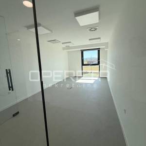 UREDSKI PROSTOR, NAJAM, VARAŽDIN/GORNJI KNEGINEC, 327 M2