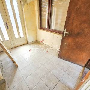 VARAŽDIN: kuća i zemljište 738 m² – Zona S4 (do 4 stana)