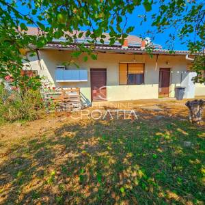 VARAŽDIN: kuća i zemljište 738 m² – Zona S4 (do 4 stana)