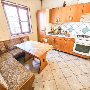 VARAŽDIN: kuća i zemljište 738 m² – Zona S4 (do 4 stana)