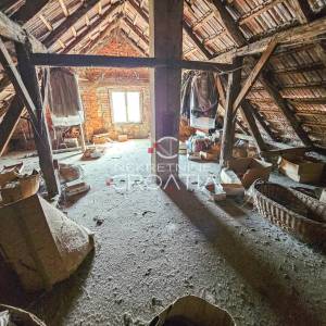 VARAŽDIN: kuća i zemljište 738 m² – Zona S4 (do 4 stana)