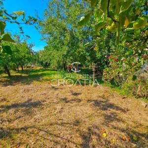 VARAŽDIN: kuća i zemljište 738 m² – Zona S4 (do 4 stana)