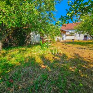 VARAŽDIN: kuća i zemljište 738 m² – Zona S4 (do 4 stana)