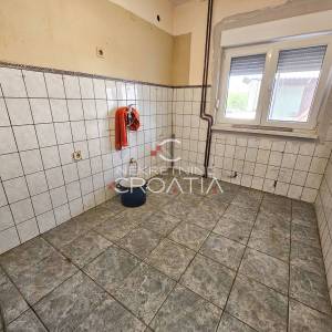 VARAŽDIN, RADIONA + POSLOVNI PROSTOR