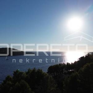 Vela Luka, Sokolić - 602 m2 s pogledom na more i 10 maslina