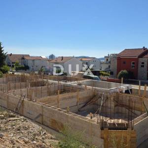Vodice, dvojna kuća, bazen, pogled, 137,38 m²