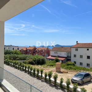 Vodice, dvosoban stan, 90,72m², pogled na more, 650m od mora