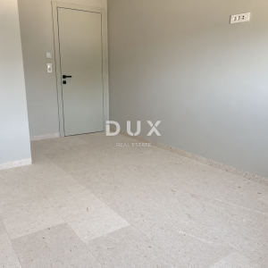 Vodice, dvosoban stan, 90,72m², pogled na more, 650m od mora
