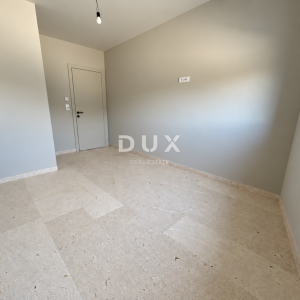Vodice, dvosoban stan, 90,72m², pogled na more, 650m od mora