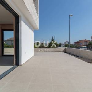 Vodice, Srima, kuća sa bazenom, 134 m²