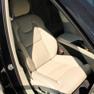 Volvo XC90 2.0D B5 AWD Inscription *PANORAMA, HARMAN KARDON*