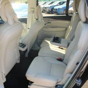 Volvo XC90 2.0D B5 AWD Inscription *PANORAMA, HARMAN KARDON*