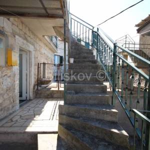 Vranjic, prodaja kuća, konoba i 2 stana