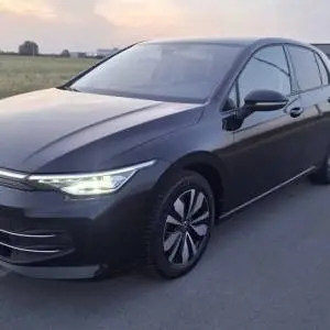 VW Golf 8 2.0 TDI | DSG | navigacija | kamera | LED