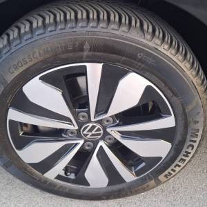 VW Golf 8 2.0 TDI | DSG | navigacija | kamera | LED
