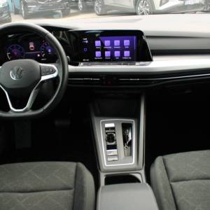 VW Golf VIII 2.0 TDi DSG *LED, NAVIGACIJA, KAMERA*