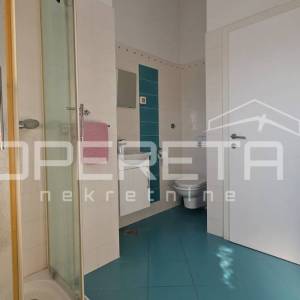 Zadar, Diklovac – 4-sobni stan s pogledom na more
