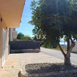 Zadar, Maslenica, kuća, 251 m2, 3 min. do plaže