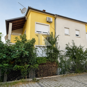 ZADAR – PLOVANIJA, komforan dvoetažni stan od 100,65 m² s vrtom, terasom i dva parkirna mjesta!!