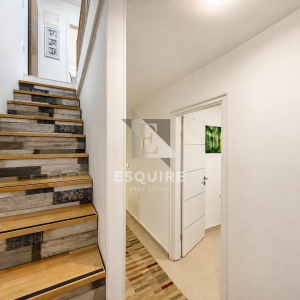 ZADAR – PLOVANIJA, komforan dvoetažni stan od 100,65 m² s vrtom, terasom i dva parkirna mjesta!!