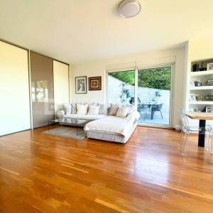 Zagreb, Borčec, dvoetažan četverosoban stan 116 m2 s privatnim vrtom 390 m2 + 2 PM