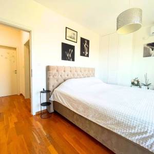 Zagreb, Borčec, dvoetažan četverosoban stan 116 m2 s privatnim vrtom 390 m2 + 2 PM