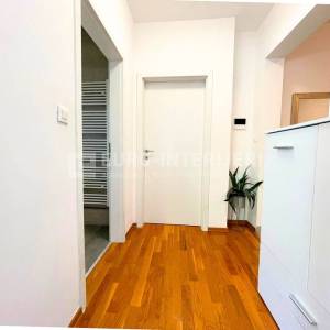 Zagreb, Borčec, dvoetažan četverosoban stan 116 m2 s privatnim vrtom 390 m2 + 2 PM