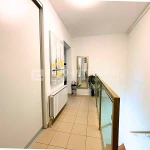 Zagreb, Borčec, dvoetažan četverosoban stan 116 m2 s privatnim vrtom 390 m2 + 2 PM