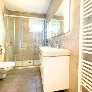 Zagreb, Borčec, dvoetažan četverosoban stan 116 m2 s privatnim vrtom 390 m2 + 2 PM