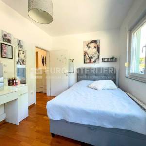 Zagreb, Borčec, dvoetažan četverosoban stan 116 m2 s privatnim vrtom 390 m2 + 2 PM