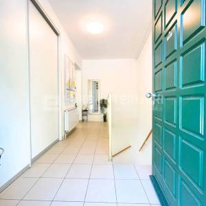 Zagreb, Borčec, dvoetažan četverosoban stan 116 m2 s privatnim vrtom 390 m2 + 2 PM
