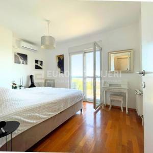 Zagreb, Borčec, dvoetažan četverosoban stan 116 m2 s privatnim vrtom 390 m2 + 2 PM