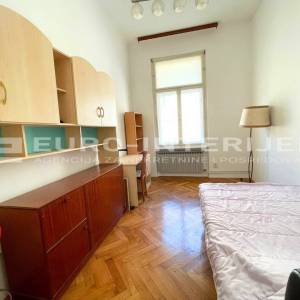 Zagreb Centar Palmotićeva ul. četverosoban stan 100 m² balkon