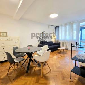 Zagreb-Centar, uređen 2-soban stan, 56m2, 4. kat, lift, parking