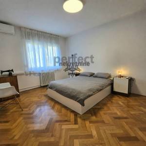 Zagreb-Centar, uređen 2-soban stan, 56m2, 4. kat, lift, parking