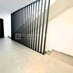 Zagreb, Gajnice, novogradnja (2025.) trosoban stan površine 58 m2 + PM