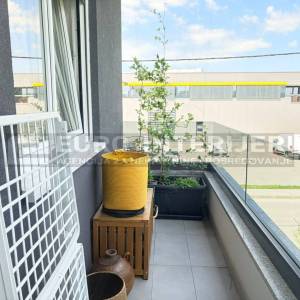 Zagreb Stenjevec Samoborska cesta dvosoban stan NKP 55,36 m² parking