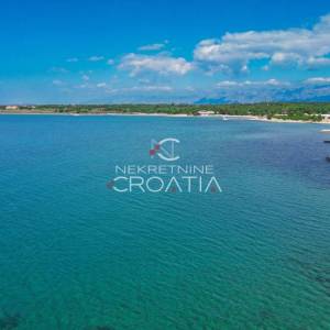 ZATON: 2SP sobe, 2 SPREMIŠTA, 2 TERASE I DVORIŠTE, 100 m OD PLAŽE!