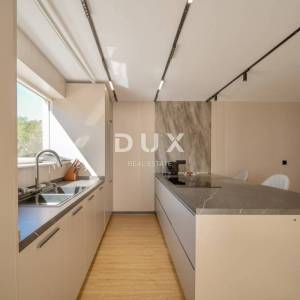Žminj, samostojeća kuća, 150 m2, bazen, novogradnja